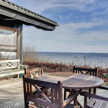 Σπίτι διακοπών Three-bedroom Bjert With Sea View 08 *