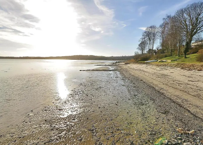 Three-bedroom Bjert With Sea View 08 펜션 Abjerg