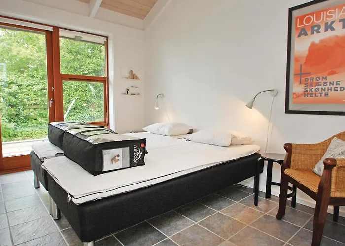 Three-bedroom Bjert With Sea View 08 펜션