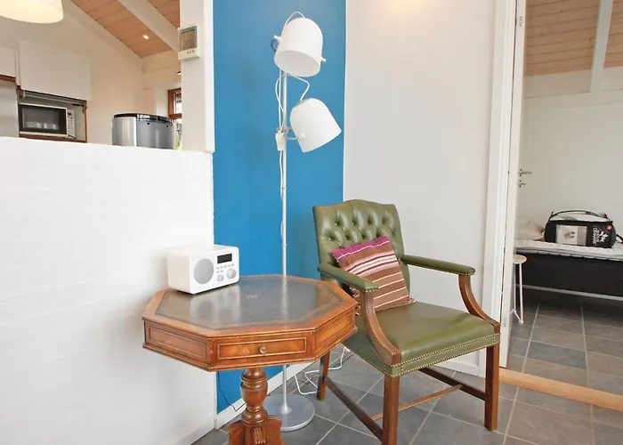 Three-bedroom Bjert With Sea View 08 펜션 *