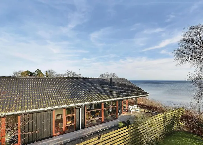 Three-bedroom Bjert With Sea View 08 Semesterbostad Abjerg