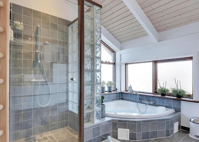 펜션 Three-bedroom Bjert With Sea View 08 Abjerg