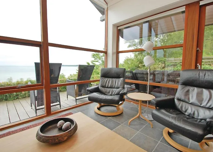 펜션 Three-bedroom Bjert With Sea View 08 *